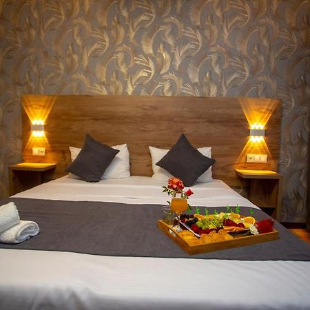 Hotel Pollux Batumi Zewnętrze zdjęcie
