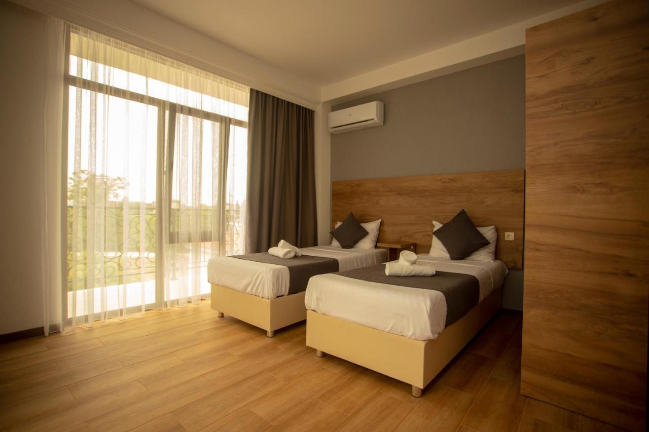Hotel Pollux Batumi Zewnętrze zdjęcie